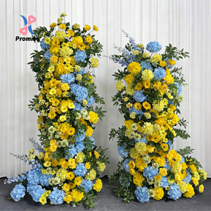 Arco Floral Realista de Seda Sintética en Amarillo Ming y Azul Ahumado para Fondos de Ceremonias de Boda al Aire Libre - Product Image 1