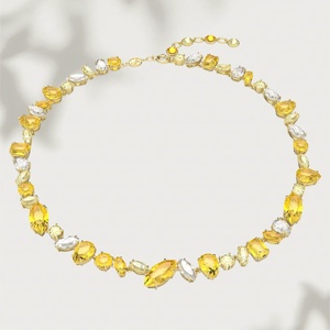 Set di Gioielli Serie Candy Heart - Bracciale, <span class=keywords><strong>Collana</strong></span>, Anello, Orecchini in Cristallo Sfumato - Accessori di Lusso ed Eleganza - Product Image 4