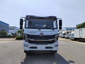 YUANYA 6,8-Kubikmeter Asphaltverteiler-LKW Edelstahltank-Pumpe Einstellbarer Streu-Winkel Intelligente Temperaturregelung - Product Image 6