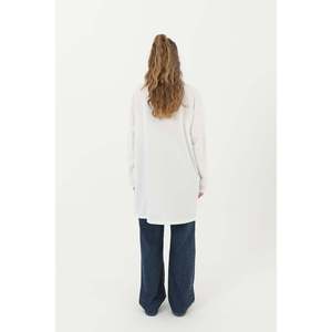 ชุดเดรสทูนิคแบบพื้นฐาน คอกลม ผ้าทอ ใส่ได้ทุกวัน สไตล์เรียบง่าย สีดำ ลำลอง แขนยาว เสื้อผ้าผู้หญิง - Product Image 1