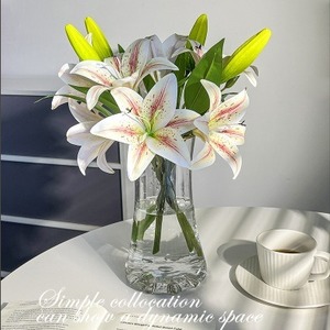 Ramo de Lirios Artificiales con Dos Flores y un Capullo, Flores de Seda Plástica de Alta Simulación para Decoración de Bodas - Product Image 2