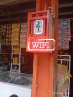 Punto de Acceso Inalámbrico Coin WiFi ShareWiFi Pro, Máquina Expendedora con Sistema de Gestión en la Nube y Aplicación Gratuita