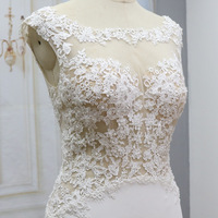 Entièrement dentelle française avec perles de cristal corsage avec d'importation crêpe jupe sirène perlée robes de bal fournisseur