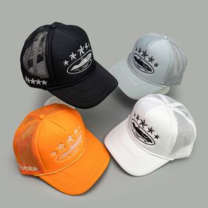 Gorra Trucker de Espuma OEM en Blanco, Personalizable con Logotipo Bordado, 5 Paneles, Parte Trasera de Malla, para Hombre - Product Image 1