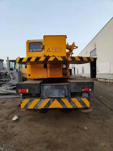 Grue mobile hydraulique XCMG QY16 de 16 tonnes d'occasion, d'origine Chine, pour travaux de construction et levage. - Product Image 3