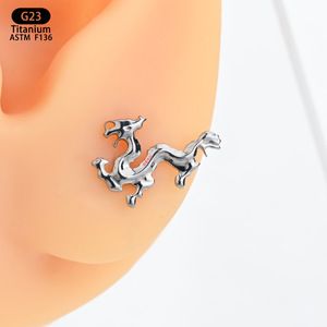 Boucles d'oreilles Dragon Chinois en Titane G23 11,9 mm F136, clous de cartilage à filetage interne, bijoux de piercing tendance - Product Image 3