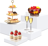 Présentoirs Acryliques Blancs pour Buffet et Desserts