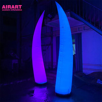 Piliers gonflables en forme de croissant avec éclairage LED, piliers gonflables blancs en ivoire pour événements festifs