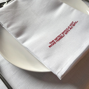 Serviettes de table en coton et lin brodées sur mesure en gros pour les événements commerciaux et les acheteurs de restaurants - Product Image 1
