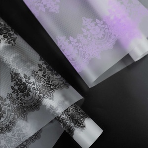 Papier Lizhiran <span class=keywords><strong>Nosa</strong></span> - Papier mat semi-transparent Giselle en dentelle, imperméable, pour emballage de fleurs et bouquets - Product Image 3