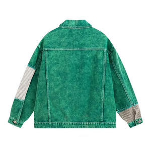Le fabricant de vestes vend en gros de nouvelles vestes en jean à patchs artistiques pour hommes, adaptées aux tendances streetwear Y2K et avant-gardistes - Product Image 4