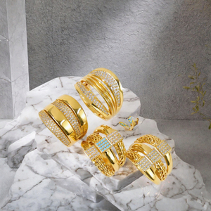 Anillo Grueso Chapado en Oro Estilo Turco con Incrustaciones de Cobre y Zirconia, Anillo de Declaración para Mujer, Regalo para Fiesta o Boda - Product Image 3