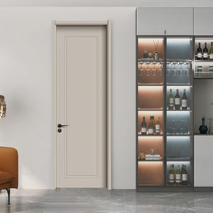 Puerta de madera maciza de diseño moderno Panel de cristal de carbono antiguo Chapa Premium Precio de fábrica Resistente a la humedad para uso interior - Product Image 3