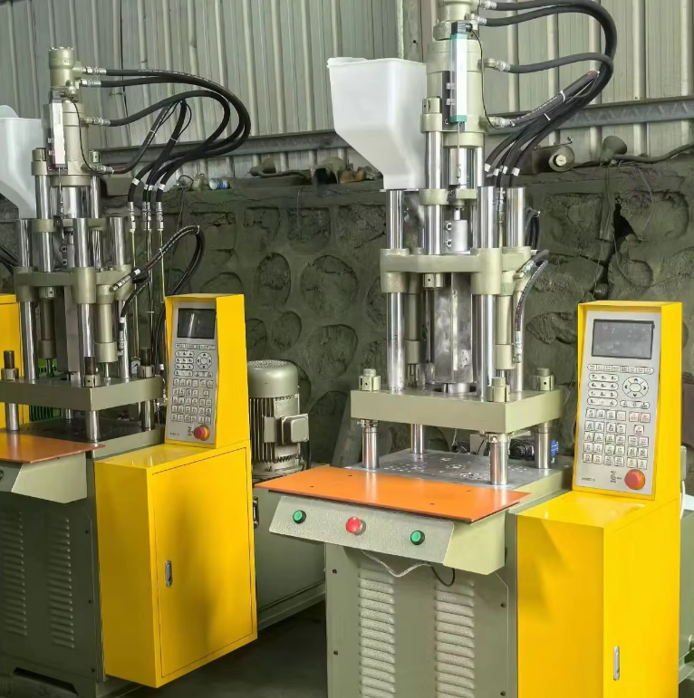New Used 35T Vertical Injection Molding