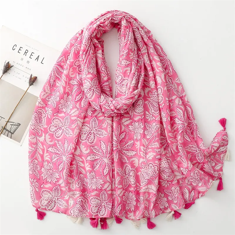 2024 nouveau design printemps châle doux petit coton frais Viscose fleur imprimé hijab écharpe voile