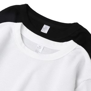 T-shirt Termica da Uomo Oversize Personalizzata in Cotone Pesante a Maglia Waffle, Girocollo a Maniche Lunghe, Morbida e Tinta Unita - Product Image 1