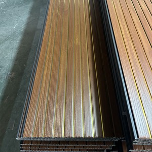 Panneaux de <span class=keywords><strong>plafond</strong></span> en PVC à dix rainures, <span class=keywords><strong>plafond</strong></span> mural cannelé 300*8/9mm, installation facile - Product Image 2