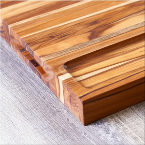 Planche à découper moderne en teck à grain apparent, grande, pleine longueur, écologique pour la cuisine - Product Image 1