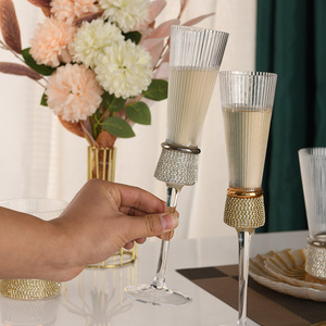 Coffrets de champagne à <span class=keywords><strong>pied</strong></span> haut unique, classiques et luxueux, élégants verres à vin en diamant pour événements de mariage - Product Image 2
