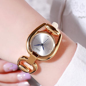 Montre-bracelet pour femmes de style rétro, bracelet chic en alliage, montre à quartz - Product Image 4