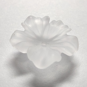 F19 15-18mm Pierre précieuse naturelle de quartz blanc givré, luxueuse et élégante, multi-tailles, sculptée en forme de fleur, pour la création artisanale - Product Image 2