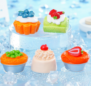 3D เค้กมัทฉะทรงเสน่ห์อาหารเรซินโรสตรอเบอรี่บลูเบอร์รี่ช็อคโกแลตทรงโดนัทดีไซน์แบบผสมสี - Product Image 4