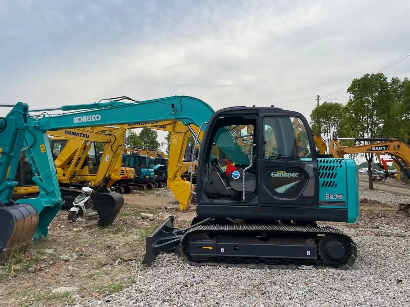 Kobelco 75,ninety persen harga rendah dan kualitas tinggi digunakan ekskavator baru Isuzu mesin disediakan Kawasaki Kubota 31 Hp 7500