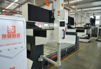 Machine de fraisage CNC 3 axes durable pour la fabrication de moules, prototypage, découpe de composites EVA et fibre de verre, système de contrôle personnalisé