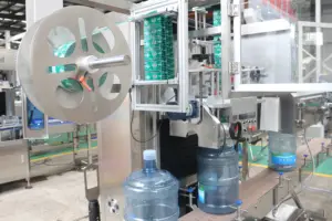 Automatische hochpräzise Glasflasche PVC-Wärme etiketten applikator Schrumpfschlauch-Etikett ier maschine