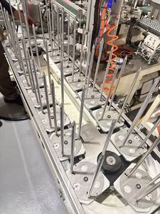 Machine d'assemblage automatique à grande vitesse pour roulettes médicales avec moteur à engrenages PLC pour l'assemblage de roulements de roues - Product Image 5