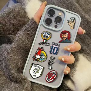 Op maat gemaakte vergulde 3D moderne gegraveerde mobiele telefoon stickers metalen emaille pins Saoedi-Arabië 3M hoes decoratieve badges voor reclame - Product Image 1
