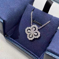 Collier en Platine Pt950 avec Diamant Synthétique de Laboratoire, Pendentif de Luxe Polyvalent pour Femme, Chaîne Élégante pour Clavicule, Chine