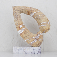 Ornement en Pierre Naturelle Veinée en Forme de Cœur, Sculpture Abstraite Creuse en Marbre, Couleur Café Forêt Tropicale, Luxe Moderne, Sculpté à la Main pour Bureau