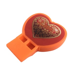 Nhà Máy Trẻ Em Trẻ Em Phim Hoạt Hình Giá Rẻ Hình Trái Tim Thể Thao Trò Chơi Còi Đồ Chơi Nhựa Nhỏ Còi - Product Image 2