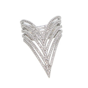 2023 nuovo design <span class=keywords><strong>argento</strong></span> di alta qualità <span class=keywords><strong>sottile</strong></span> piccolo cz pavimentato elegante splendido <span class=keywords><strong>anello</strong></span> in <span class=keywords><strong>argento</strong></span> V chevron - Product Image 4