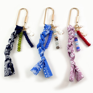 Gantungan Tas Kain Paisley Korea Berhias Manik-Manik, Gantungan Kunci Pita Mutiara - Product Image 1