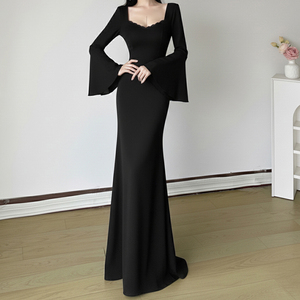 Robe longue élégante et sexy à col <span class=keywords><strong>carré</strong></span>, manches longues, couleur unie, <span class=keywords><strong>coupe</strong></span> ajustée, style sombre, vente en gros d'usine - Product Image 3