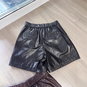 <span class=keywords><strong>Pantalon</strong></span> en cuir véritable pour <span class=keywords><strong>femme</strong></span>, short en cuir de vache ciré, taille semi-élastique, jambe large, décontracté, nouvelle tenue automne-hiver 2025 - Product Image 4