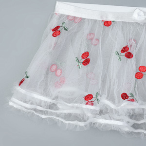 Conjunto de lencería de malla transparente con bordado de cerezas, tentación sexy, conjunto de sujetador de tres piezas al por mayor - Product Image 4