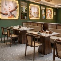 Ensemble table et chaises de style rétro en bois massif et rotin tressé pour plus de 10 personnes, idéal pour les salons de thé, restaurants occidentaux, restaurants à thé, usage commercial