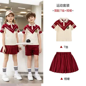 Échantillon gratuit de l'uniforme scolaire d'été à manches courtes 2 pièces chemise short jupe courte style sportif uniforme d'étudiant animé