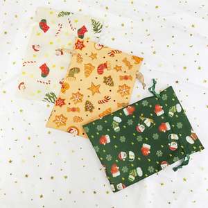 Pochette en coton de Noël personnalisée avec motif de dessin animé écologique, impression de logo pour les emballages, les souvenirs de fête et les cadeaux d'achat - Product Image 4