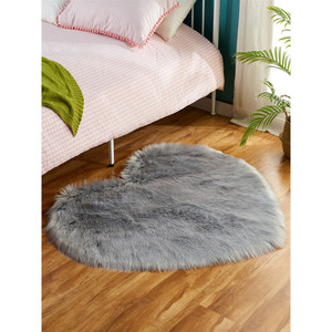 Alfombra de Peluche en Forma de Corazón, Roja, de Lana Sintética, para Dormitorio, Lavable a Máquina, Estilo Moderno, Color Sólido, Forma Novedosa, Decoración del Hogar - Product Image 2