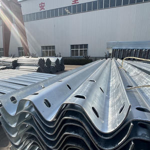 Sicurezza stradale W-beam Guardrail produttori di ringhiere autostradali prezzo W Beam <span class=keywords><strong>Guard</strong></span> <span class=keywords><strong>Rail</strong></span> per veicoli autostradali barriera agli incidenti stradali - Product Image 5