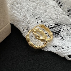Anneaux de luxe à la mode en argent pur S925, avec un design élégant et original, à boucle d'oreille italienne brossée - Product Image 4