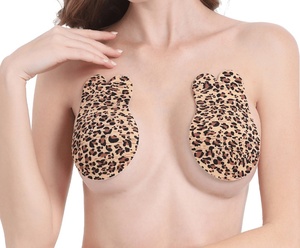 Populaire étanche Silicone adhésif soutien-gorge poitrine ascenseur <span class=keywords><strong>collant</strong></span> soutien-gorge lapin mamelon couverture pour les femmes - Product Image 2