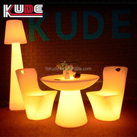Table de thé LED lumineuse en forme de champignon, télécommande, changement de couleur, table LED extérieure, mobilier imperméable pour événements, mariages, vente en gros