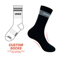 Chaussettes personnalisées absorbant la transpiration et durables en coton / fibre de bambou, chaussettes de sport en tricot pour un usage sportif et quotidien