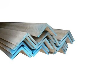 Barre d'angle en acier galvanisé laminé à chaud <span class=keywords><strong>40x40</strong></span> 50x50 60x60, revêtement zinc pour clôtures, tours et applications extérieures - Product Image 1