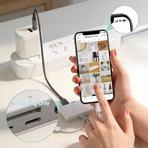 Clé USB 5-en-1 avec lecteur de <span class=keywords><strong>carte</strong></span> <span class=keywords><strong>SD</strong></span> TF, adaptateur OTG avec port de charge Type-C/USB/8 broches, compatible avec les téléphones mobiles et les tablettes - Product Image 3